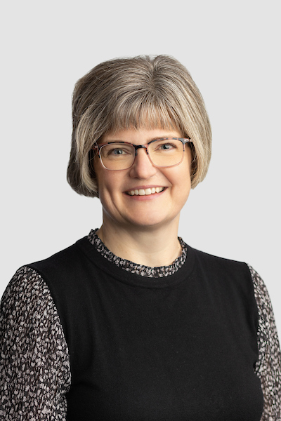 Denise Ellis, Registrar
